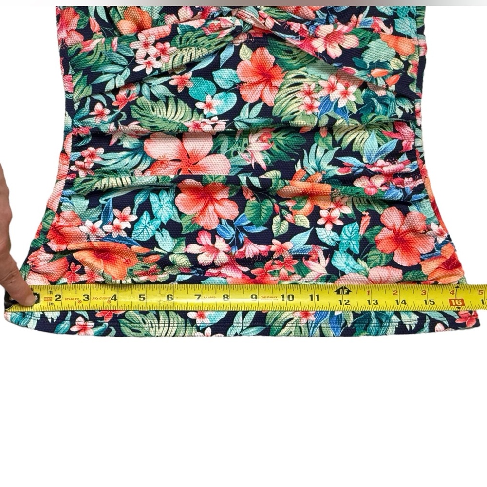 Tommy Bahama Island Cays Flora Underwire Front Twist Tankini Top - Picture 11 of 15